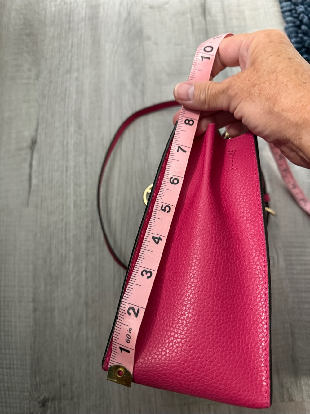 Michael Kors Fuchsia Pebbled Satchel with Gold MK Charm - Picture 11 of 11